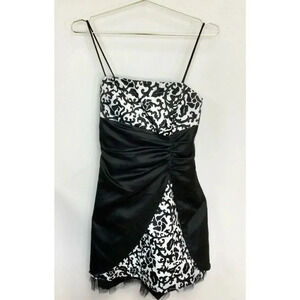 Blondie Nites Linda Bernell juniors Black White Prom Floral Mini‎ Dress Size 9
